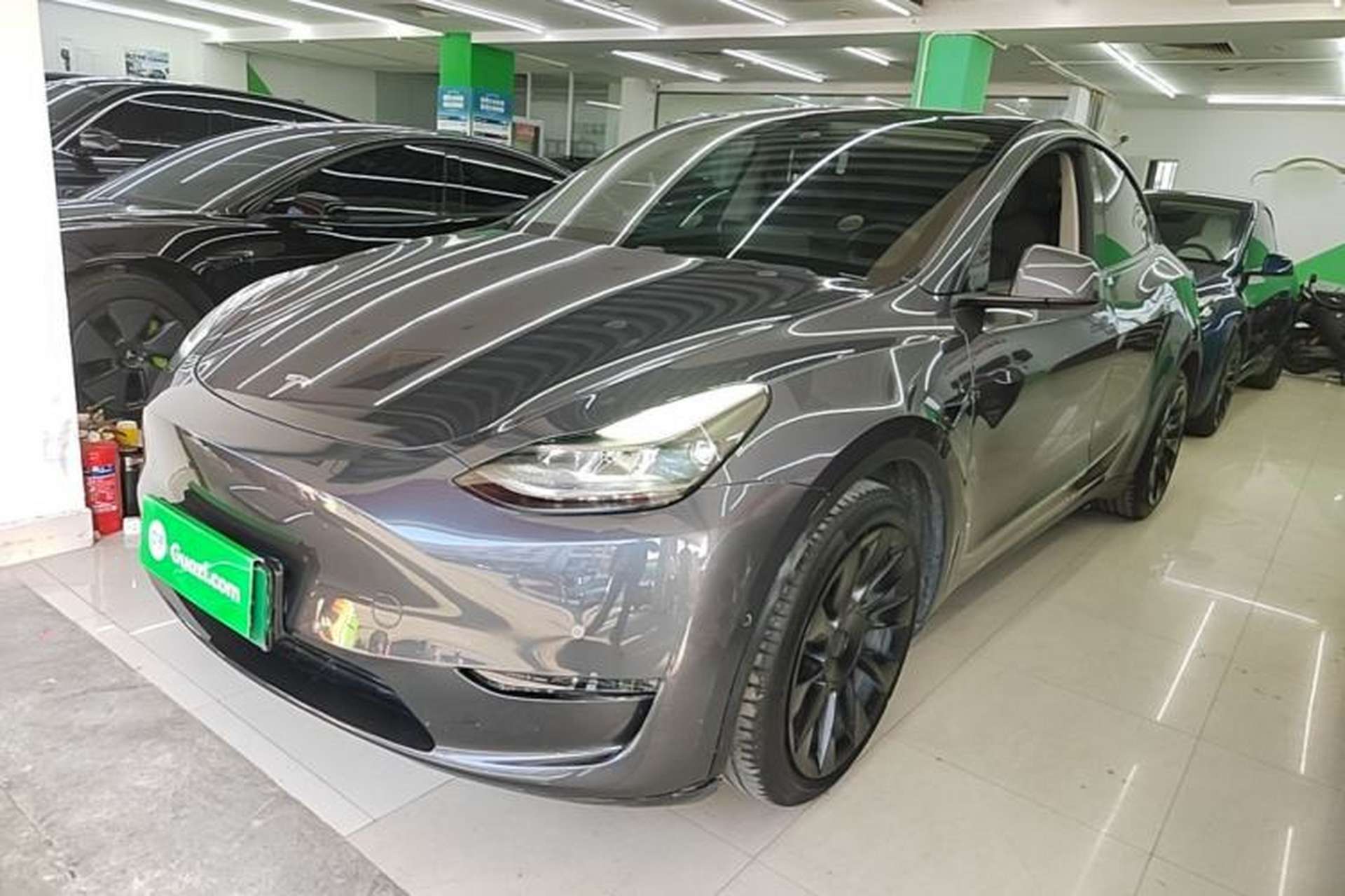 Used Tesla Model Y 2021 Long-Range All-Wheel-Drive Version Front Left 45 Deg