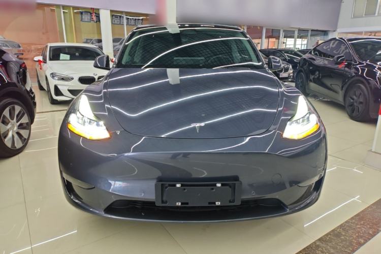 Used Tesla Model Y 2021 Long-Range All-Wheel-Drive Version 3D7 Front