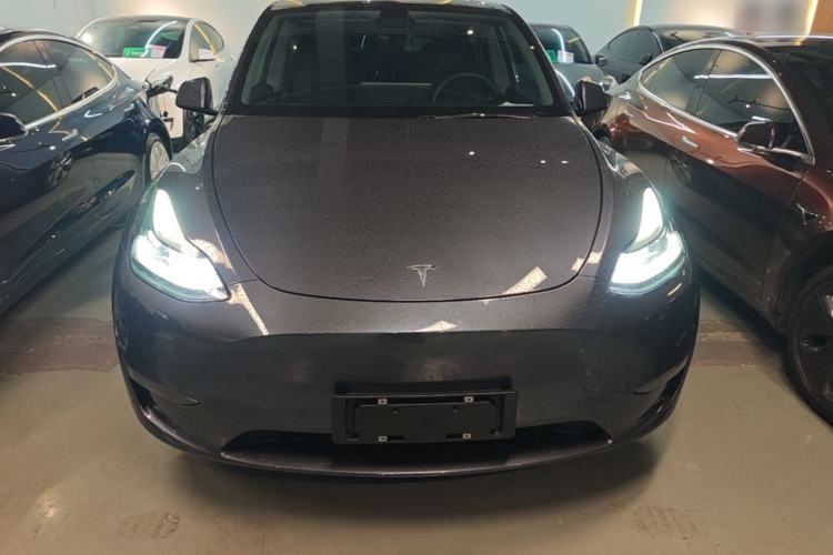 Used Tesla Model Y 2021 Long-Range All-Wheel-Drive Version Front