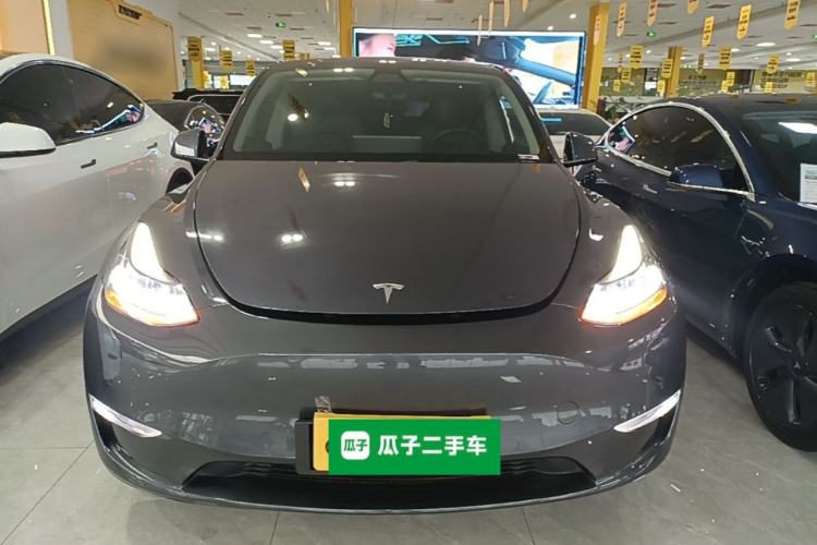 Used Tesla Model Y 2021 Long-Range All-Wheel-Drive Version Front