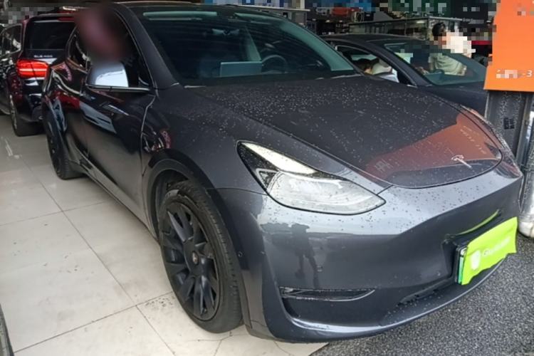 Used Tesla Model Y 2021 Long-Range All-Wheel-Drive Version Front Right 45 Deg