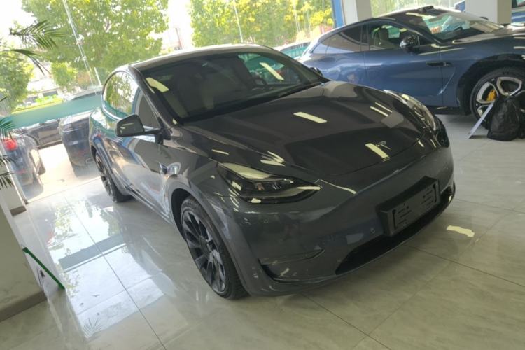 Used Tesla Model Y 2021 Revised Version 2 Long-Range All-Wheel-Drive Edition Front Right 45 Deg