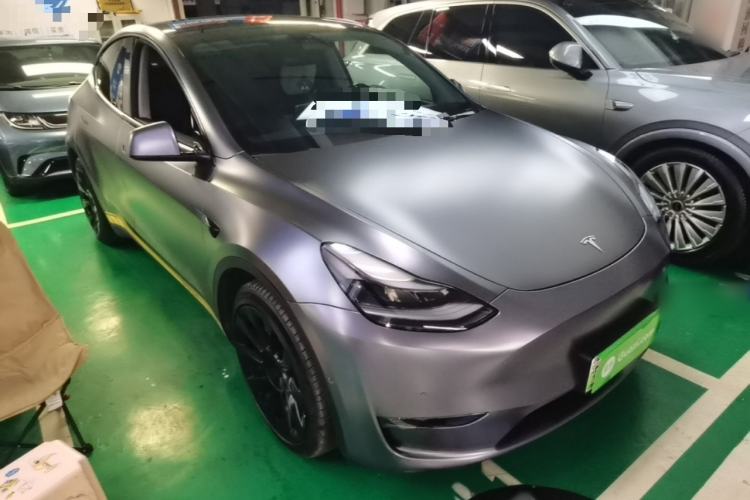 Used Tesla Model Y 2021 Standard Range Rear-Wheel Drive Version Front Right 45 Deg