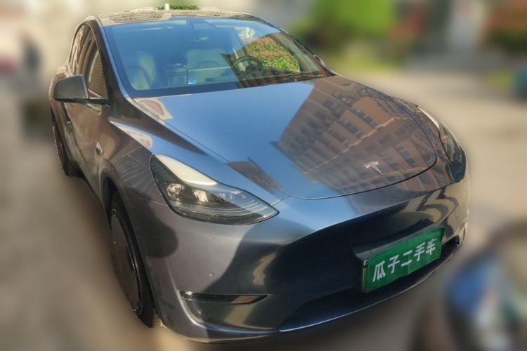 Used Tesla Model Y 2021 Revised Version 2 Long-Range All-Wheel-Drive Edition Front Right 45 Deg