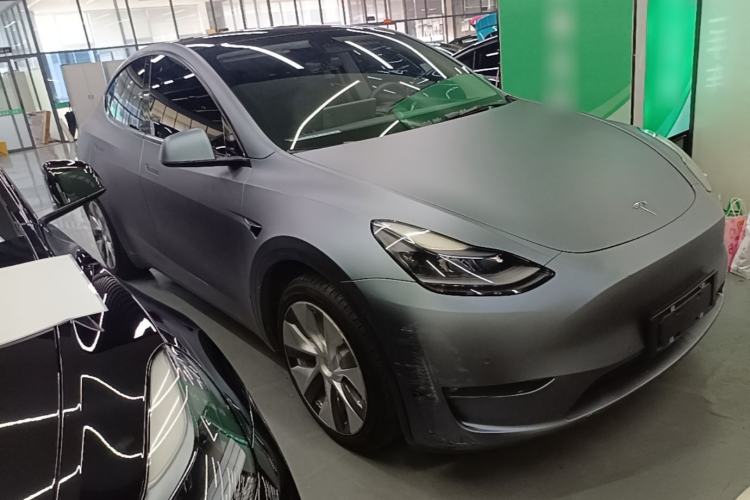 Used Tesla Model Y 2021 Long-Range All-Wheel-Drive Version 3D7 Front Right 45 Deg