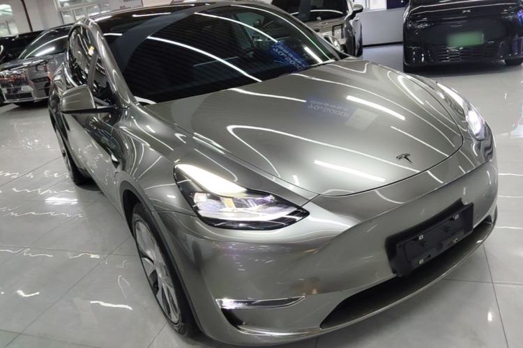 Used Tesla Model Y 2021 Revised Version 2 Long-Range All-Wheel-Drive Edition Front Right 45 Deg