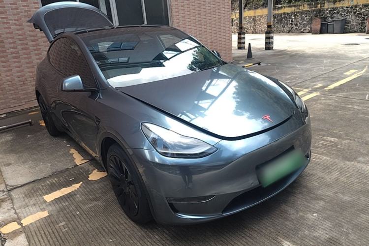 Used Tesla Model Y 2021 Standard Range Rear-Wheel Drive Version Front Right 45 Deg