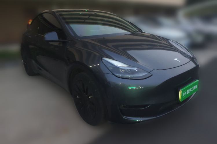 Used Tesla Model Y 2021 Standard Range Rear-Wheel Drive Version Front Right 45 Deg