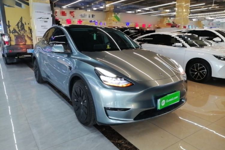Used Tesla Model Y 2021 Standard Range Rear-Wheel Drive Version Front Right 45 Deg