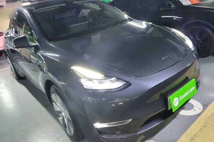 Used Tesla Model Y 2021 Standard Range Rear-Wheel Drive Version Front Right 45 Deg