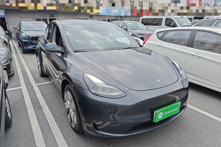 Used Tesla Model Y 2021 Standard Range Rear-Wheel Drive Version Front Right 45 Deg