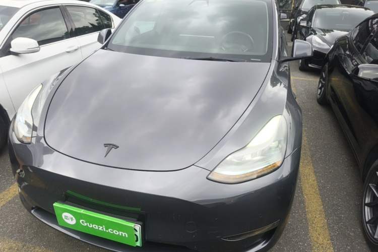 Used Tesla Model Y 2021 Long-Range All-Wheel-Drive Version Front