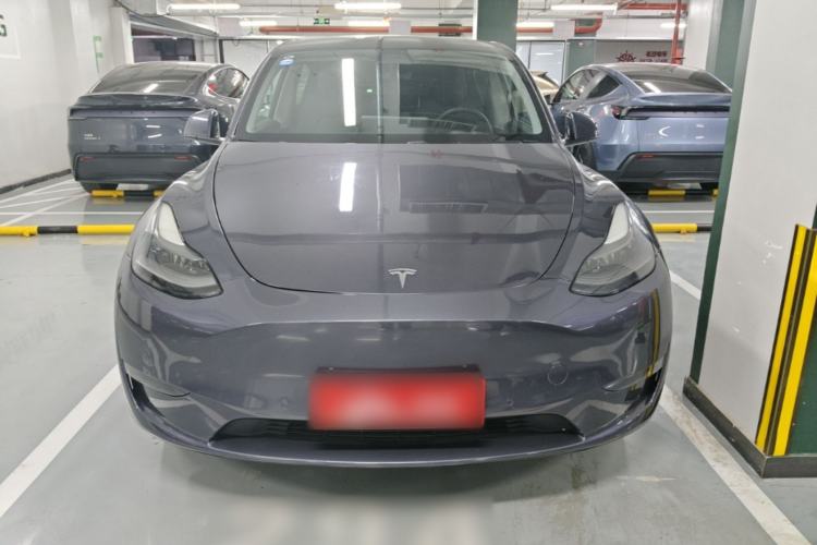 Used Tesla Model Y 2021 Long-Range All-Wheel-Drive Version Front