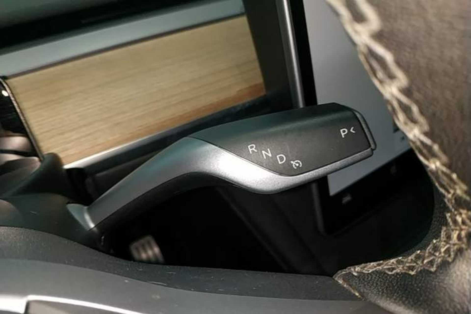 Used Tesla Model Y 2021 Performance High-Performance All-Wheel-Drive Version Gear Lever