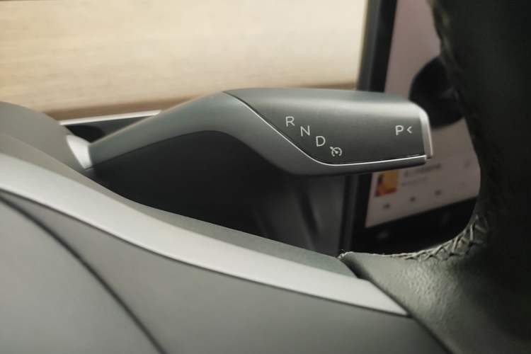 Used Tesla Model Y 2021 Long-Range All-Wheel-Drive Version Gear Lever