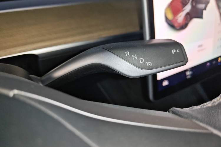 Used Tesla Model Y 2021 Long-Range All-Wheel-Drive Version 3D7 Gear Lever