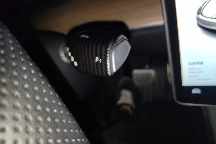 Used Tesla Model Y 2021 Standard Range Rear-Wheel Drive Version Gear Lever