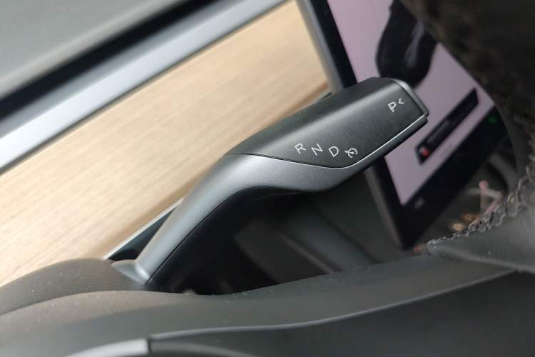 Used Tesla Model Y 2021 Long-Range All-Wheel-Drive Version Gear Lever