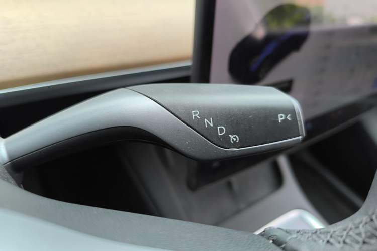 Used Tesla Model Y 2021 Long-Range All-Wheel-Drive Version Gear Lever