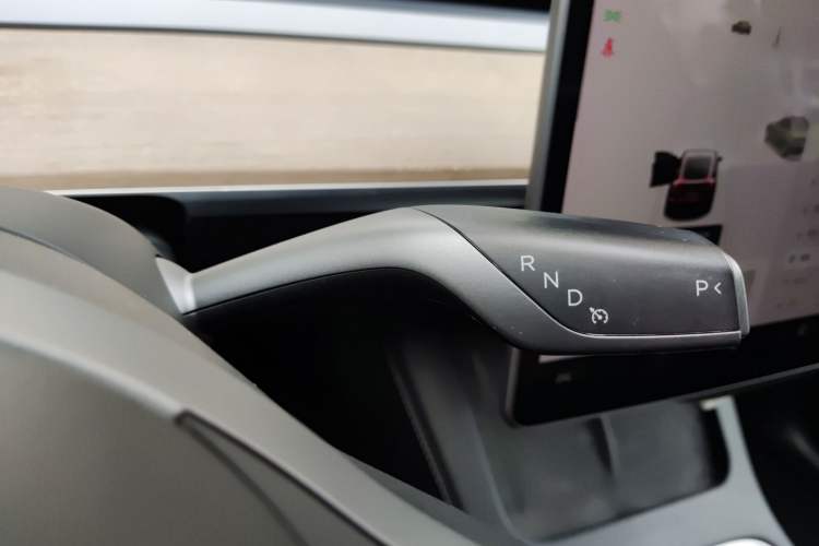 Used Tesla Model Y 2021 Long-Range All-Wheel-Drive Version 3D7 Gear Lever