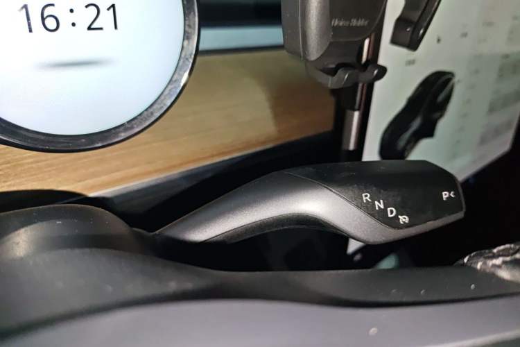 Used Tesla Model Y 2021 Standard Range Rear-Wheel Drive Version Gear Lever