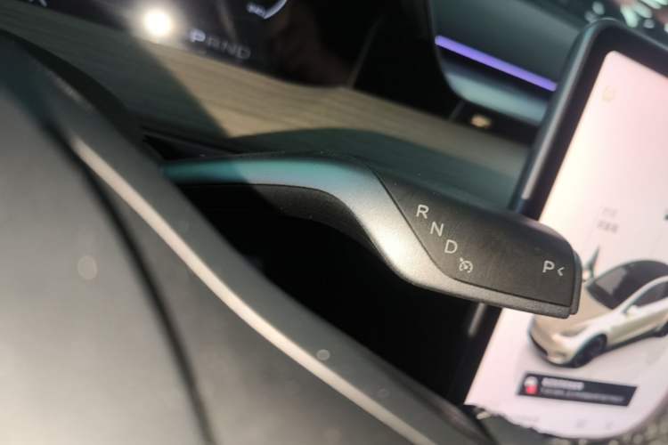 Used Tesla Model Y 2021 Performance High-Performance All-Wheel-Drive Version Gear Lever