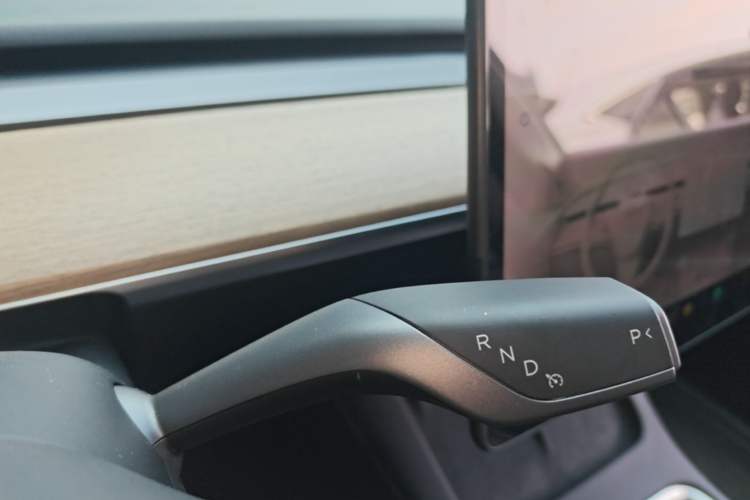 Used Tesla Model Y 2021 Long-Range All-Wheel-Drive Version Gear Lever