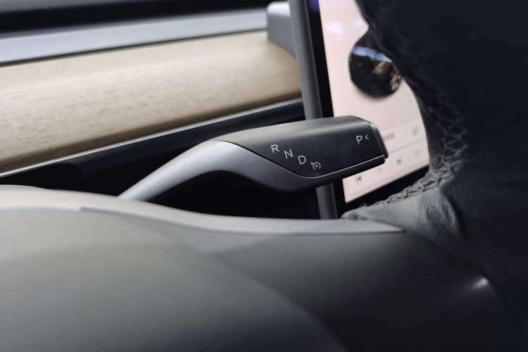 Used Tesla Model Y 2021 Long-Range All-Wheel-Drive Version Gear Lever