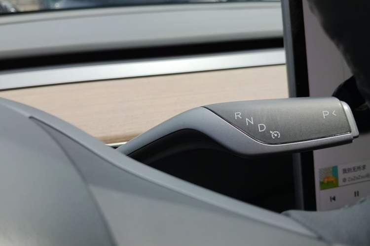 Used Tesla Model Y 2021 Long-Range All-Wheel-Drive Version Gear Lever