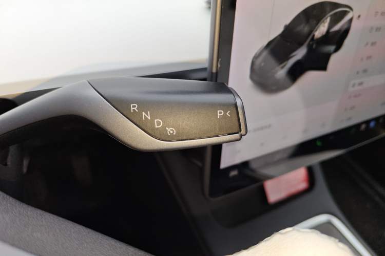 Used Tesla Model Y 2021 Long-Range All-Wheel-Drive Version 3D7 Gear Lever