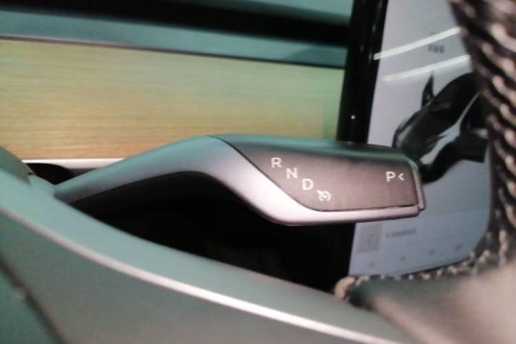 Used Tesla Model Y 2021 Long-Range All-Wheel-Drive Version 3D7 Gear Lever