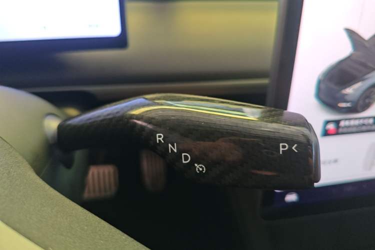 Used Tesla Model Y 2021 Long-Range All-Wheel-Drive Version 3D7 Gear Lever