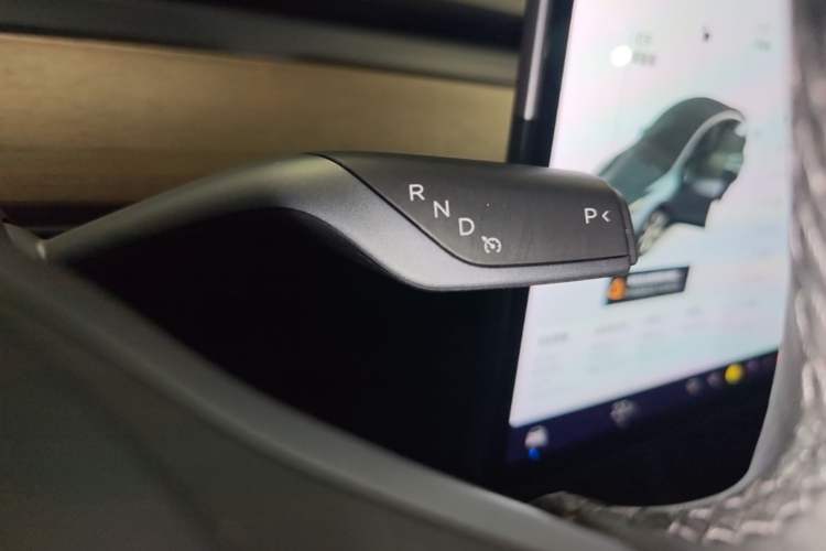 Used Tesla Model Y 2021 Long-Range All-Wheel-Drive Version Gear Lever
