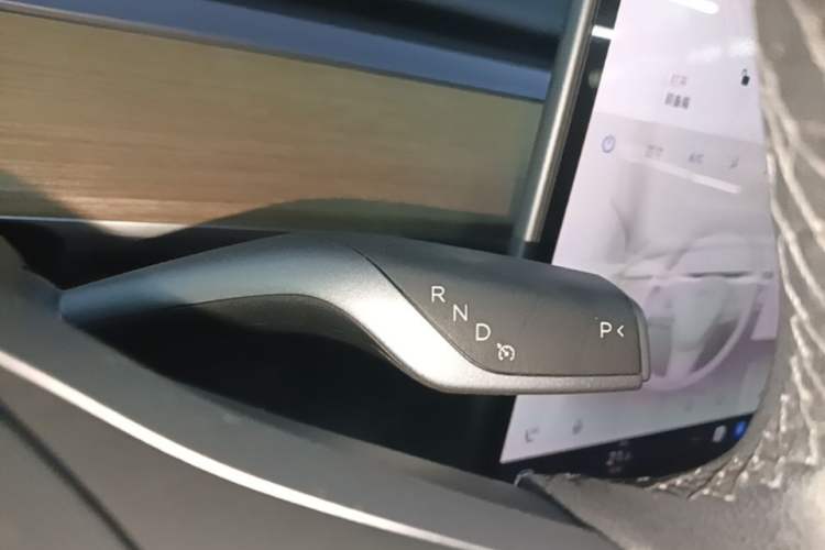 Used Tesla Model Y 2021 Standard Range Rear-Wheel Drive Version Gear Lever
