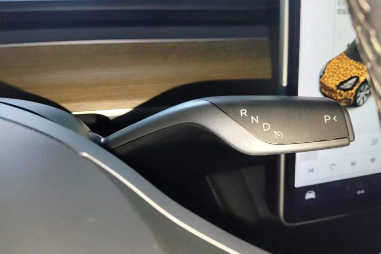 Used Tesla Model Y 2021 Standard Range Rear-Wheel Drive Version Gear Lever