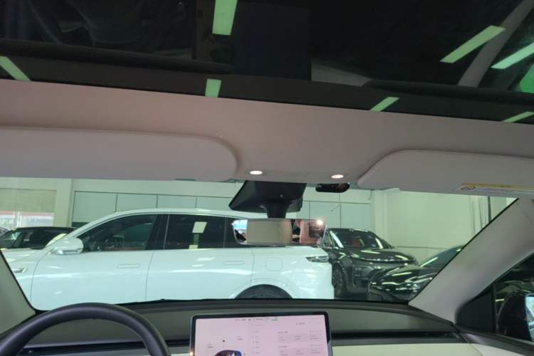 Used Tesla Model Y 2021 Revised Version 2 Long-Range All-Wheel-Drive Edition Headliner