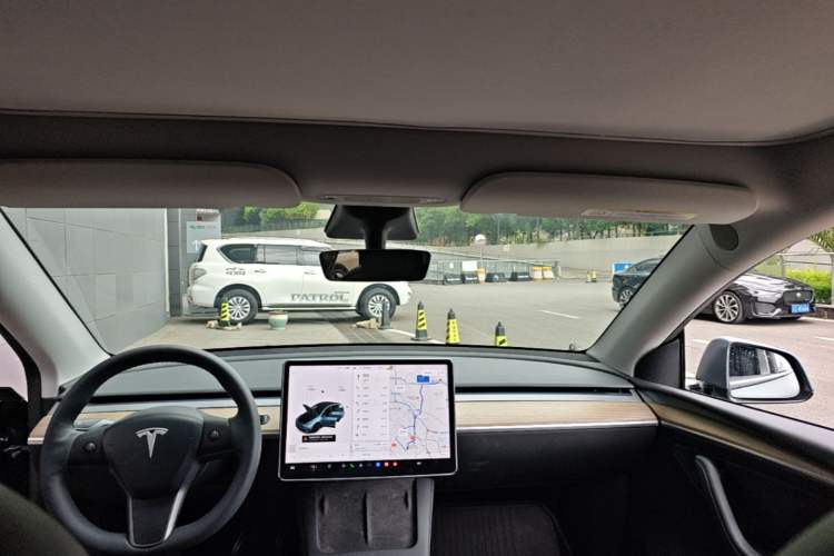 Used Tesla Model Y 2021 Standard Range Rear-Wheel Drive Version Headliner