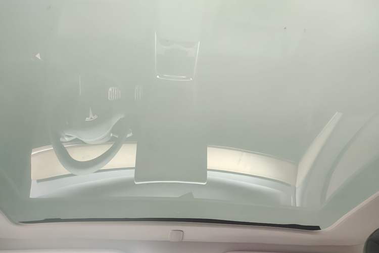 Used Tesla Model Y 2021 Standard Range Rear-Wheel Drive Version Headliner