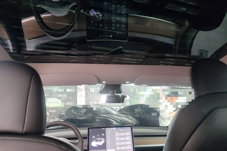 Used Tesla Model Y 2021 Standard Range Rear-Wheel Drive Version Headliner