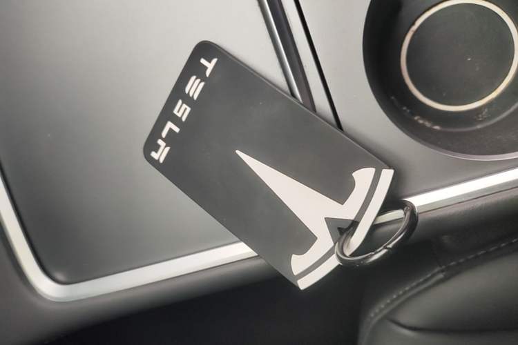 Used Tesla Model Y 2021 Long-Range All-Wheel-Drive Version Interior 1