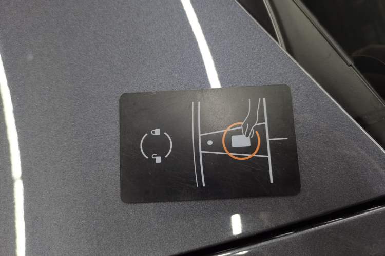 Used Tesla Model Y 2021 Long-Range All-Wheel-Drive Version Interior 1