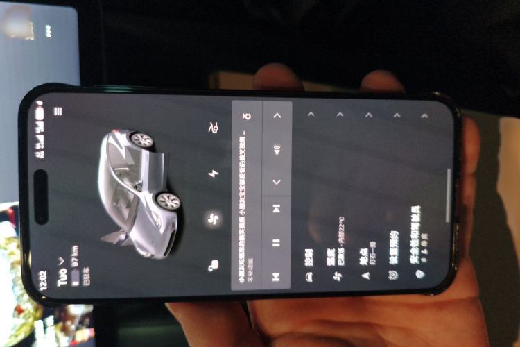 Used Tesla Model Y 2021 Long-Range All-Wheel-Drive Version 3D7 Interior 1