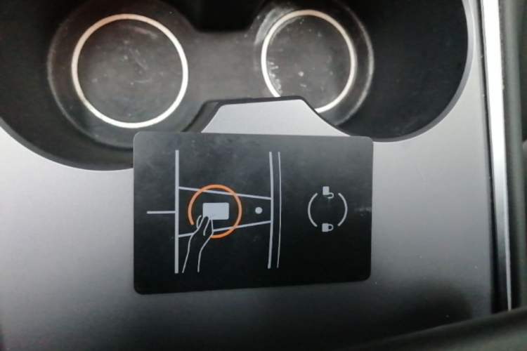 Used Tesla Model Y 2021 Long-Range All-Wheel-Drive Version Interior 1