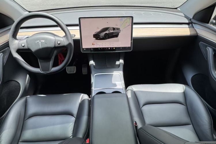 Used Tesla Model Y 2021 Performance High-Performance All-Wheel-Drive Version Interior 3