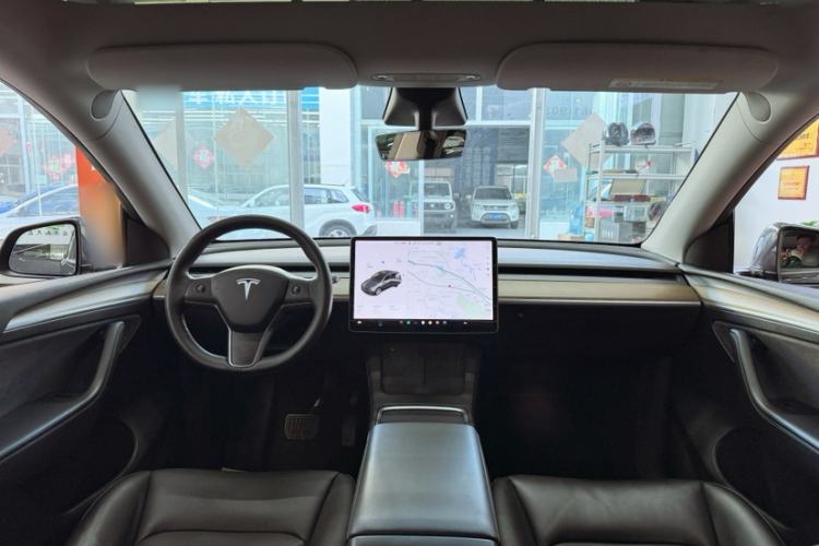 Used Tesla Model Y 2021 Standard Range Rear-Wheel Drive Version Interior 6