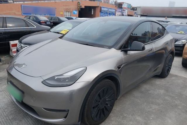 Used Tesla Model Y 2021 Long-Range All-Wheel-Drive Version