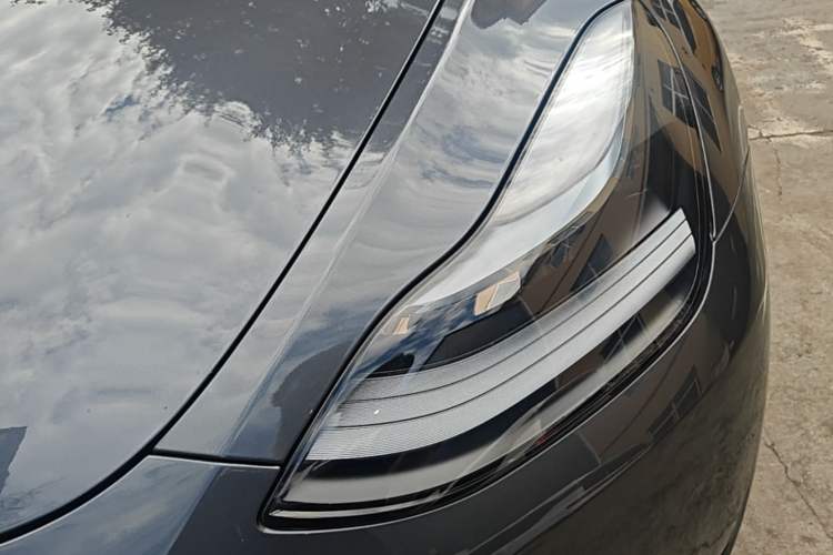 Used Tesla Model Y 2021 Standard Range Rear-Wheel Drive Version Left Front Headlight