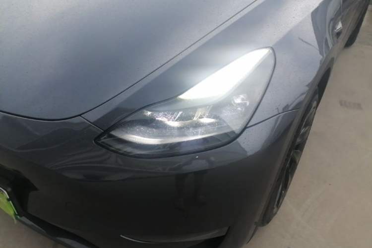 Used Tesla Model Y 2021 Long-Range All-Wheel-Drive Version Left Front Headlight