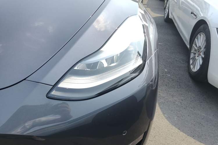 Used Tesla Model Y 2021 Long-Range All-Wheel-Drive Version Left Front Headlight