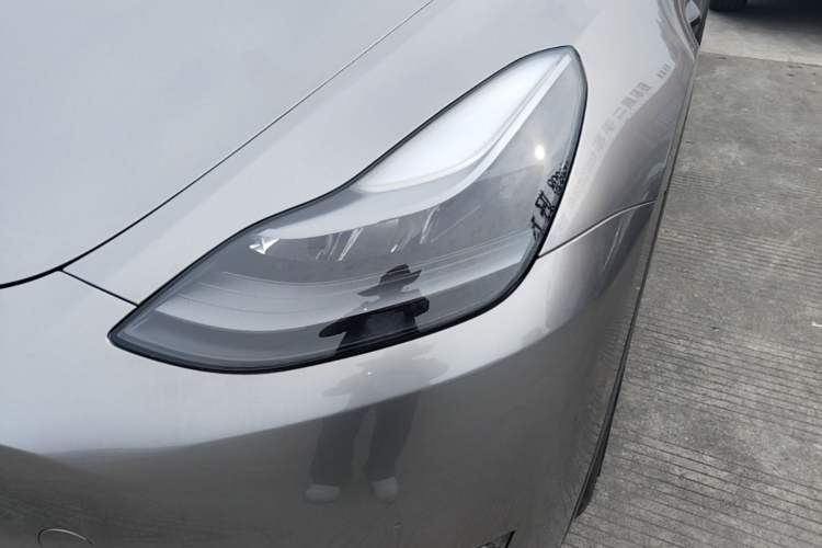 Used Tesla Model Y 2021 Long-Range All-Wheel-Drive Version Left Front Headlight
